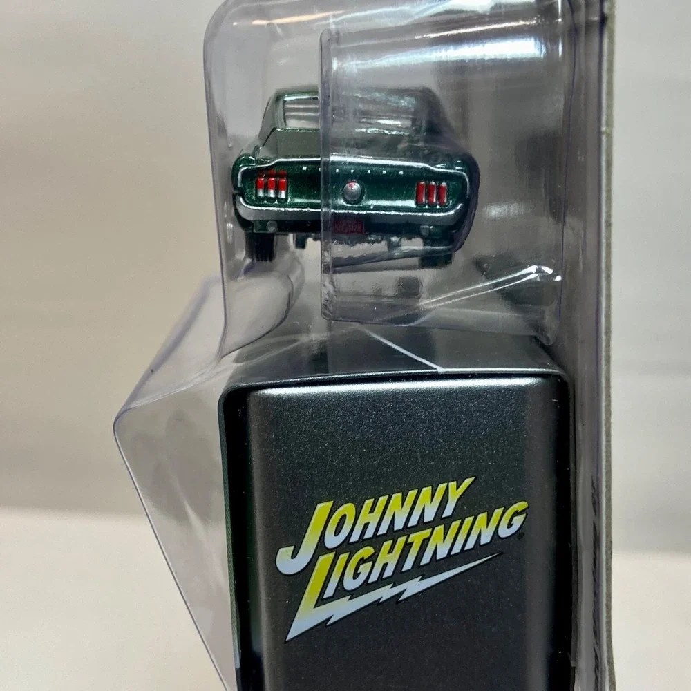 Johnny Lightning 1968‎ Ford Mustang GT Version B Release 3 Green 1:64 NIP 2022